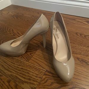 Nine West Nude heels, size 9